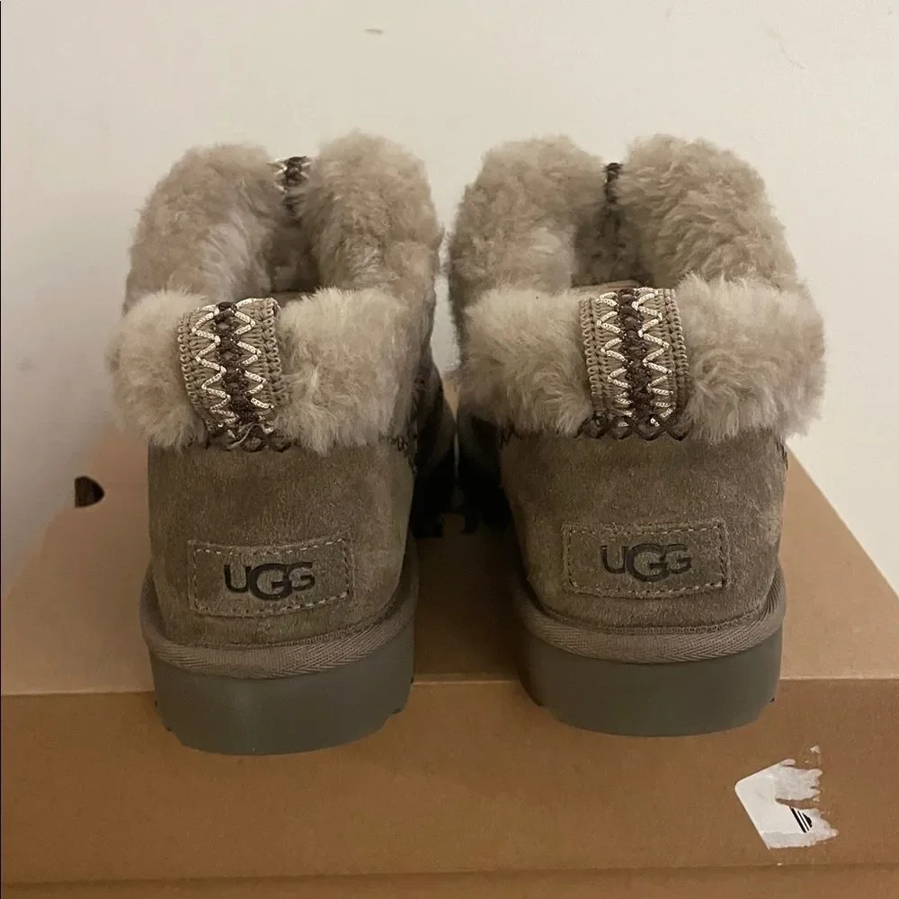 UGG Classic Ultra Mini Alpine Booties Hickory USA Women Size 6/UK 4/EU 37